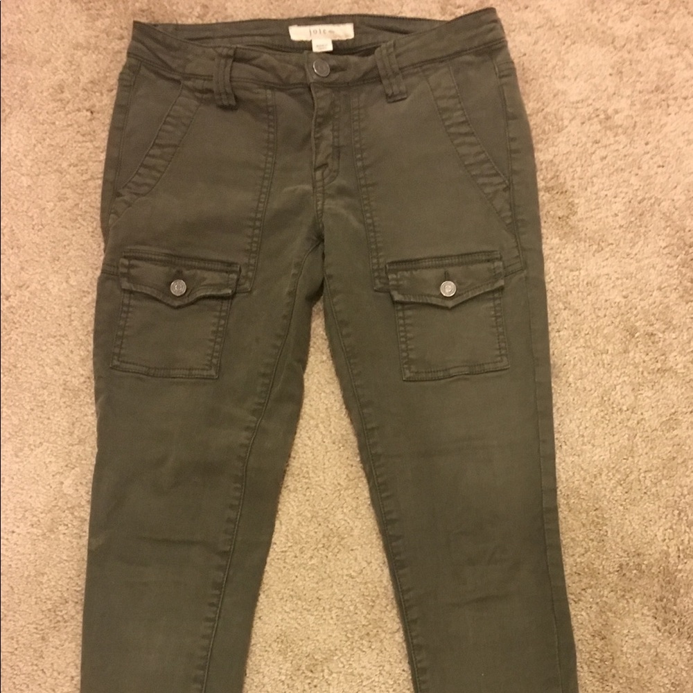 The perfect casual Joie pant